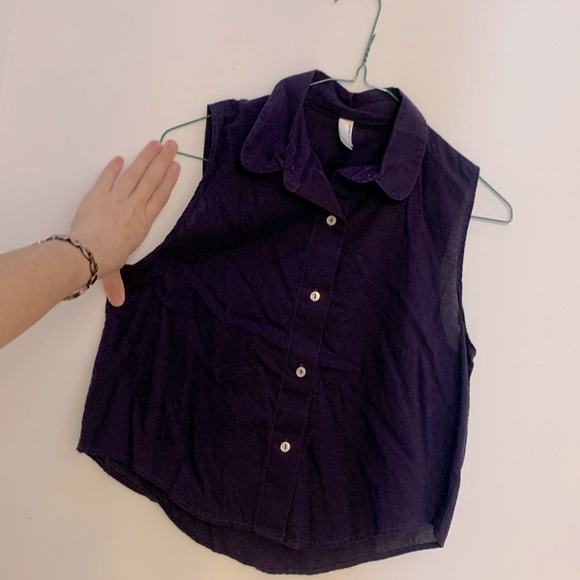 BNWOT American apparel collared sleeveless cotton lawn shirt in *deep purple* - Picture 3 of 8